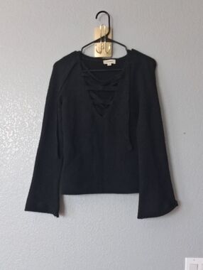 L'AGENCE Black V-Neck Sweater- BNWOT